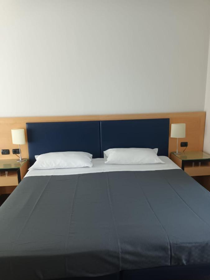 Luxury Rooms Padova Station Buitenkant foto