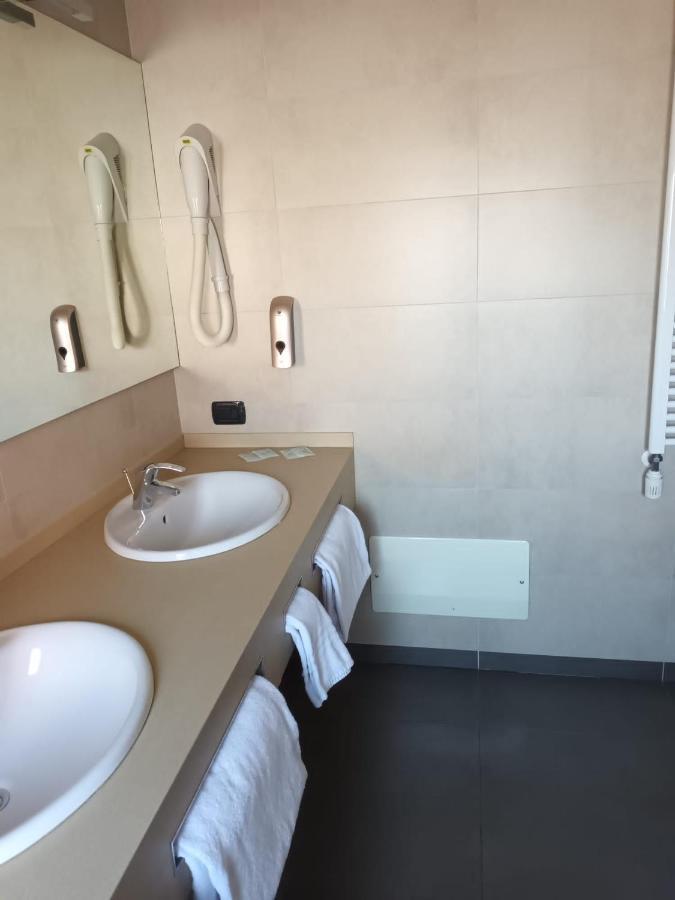 Luxury Rooms Padova Station Buitenkant foto