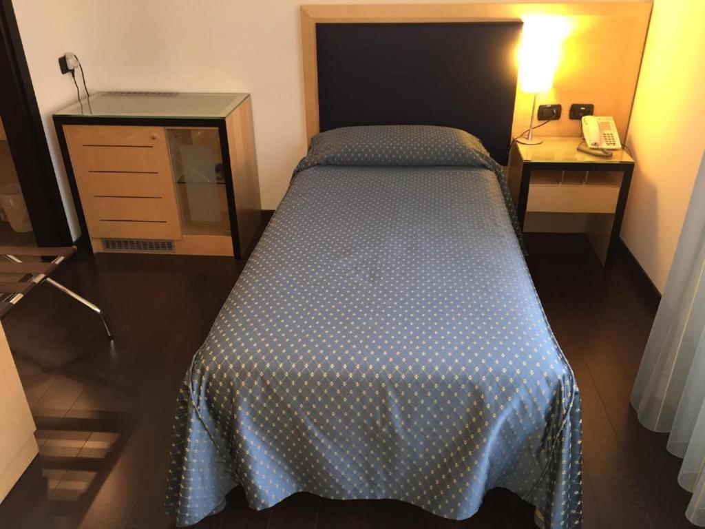 Luxury Rooms Padova Station Buitenkant foto